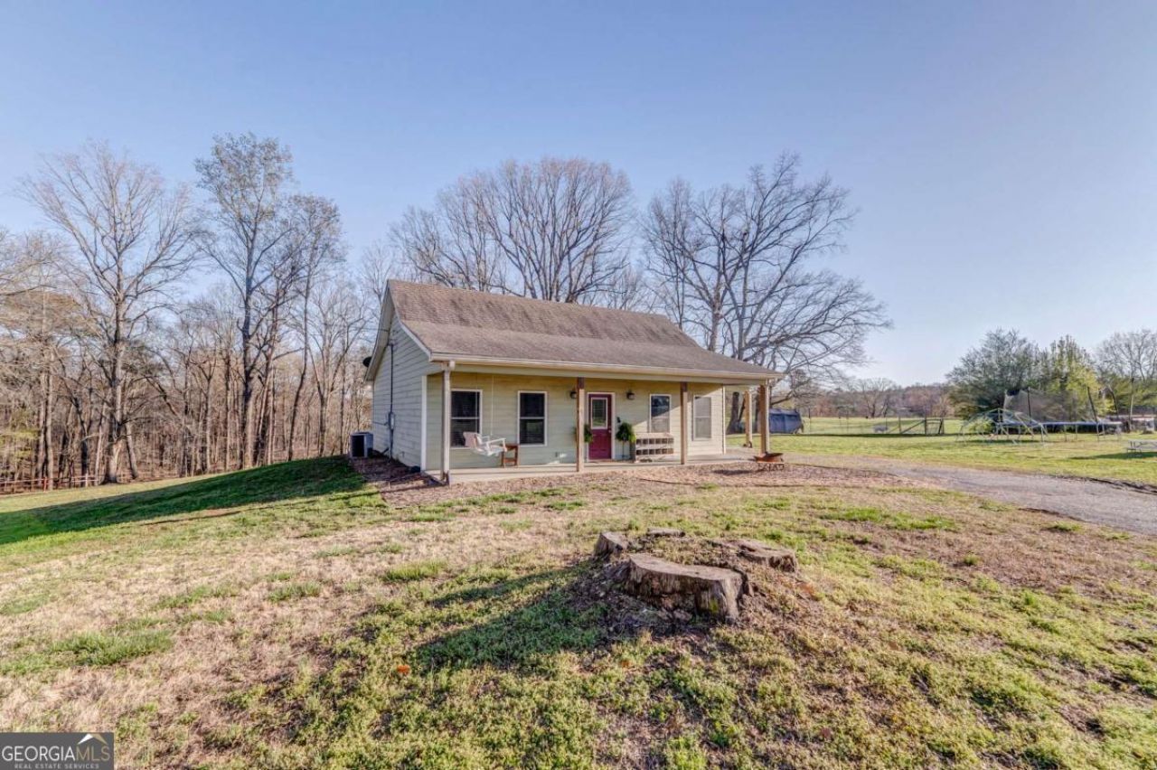 209 Moss Road, Fairmount, GA 30139 Main Photo