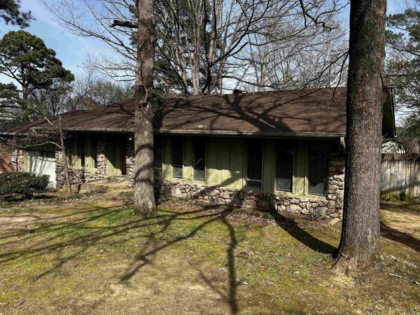 8210 Park Ave , Sherwood, AR 72120