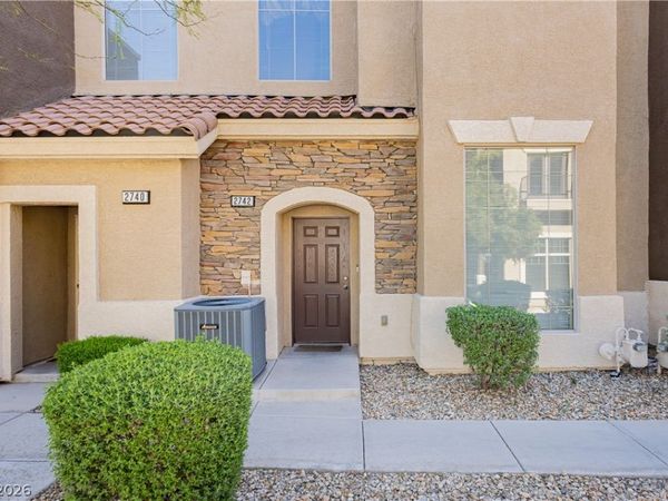 2742 Fountain Vista Lane, Henderson, NV 89074