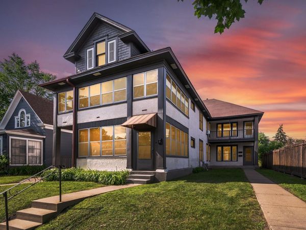 909 22nd Avenue NE, Minneapolis, MN 55418