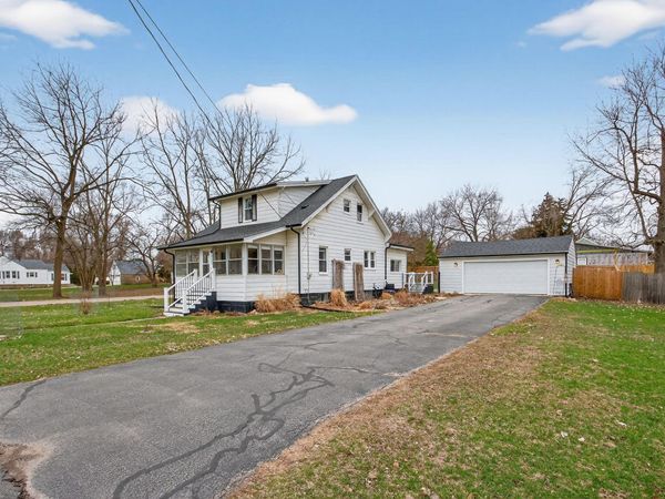 2126 W Franklin Street, Jackson, MI 49203