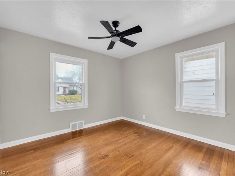 21303 Kenyon Drive , Maple Heights, OH 44137 Photo 14