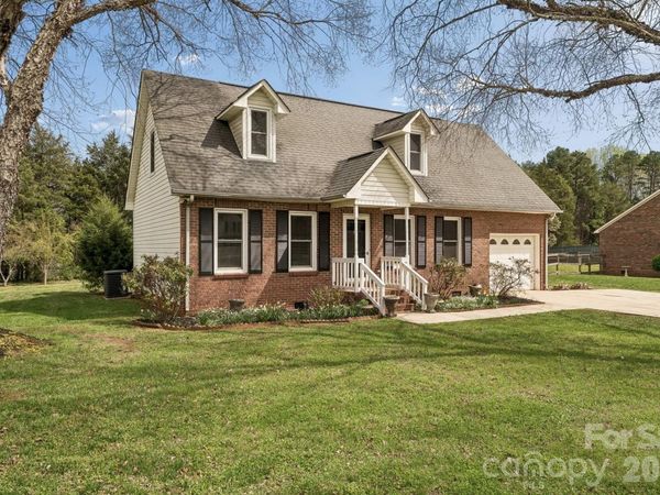 125 Equestrian Drive, Mooresville, NC 28115