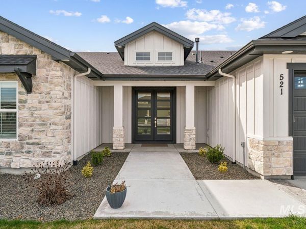 521 S Gabriel Ln, Nampa, ID 83687