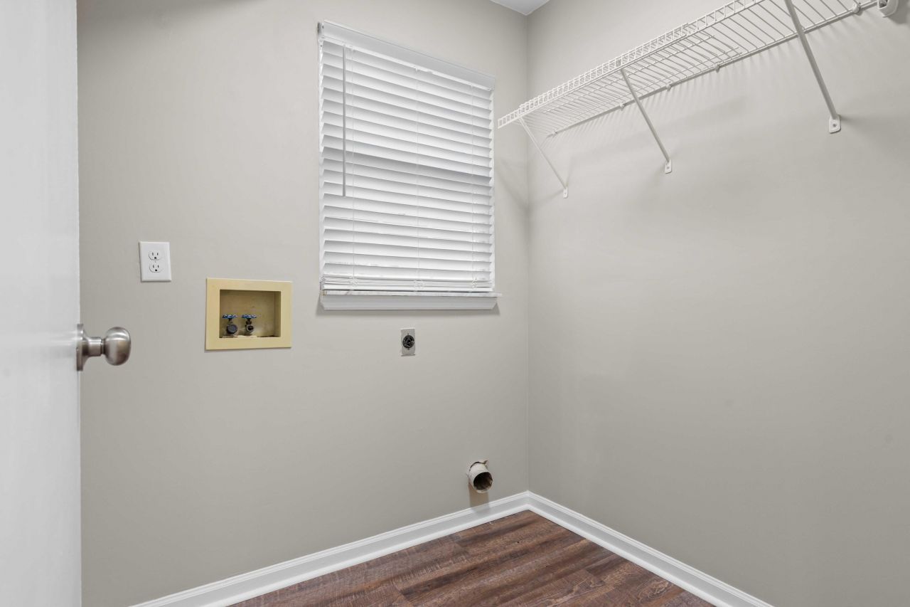 8335 Coventry Photo 17