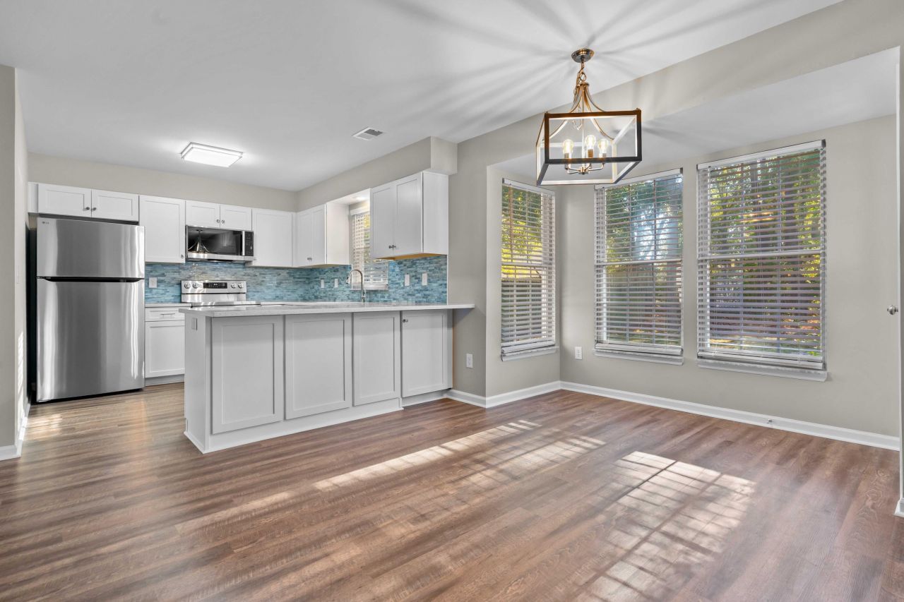 8335 Coventry Photo 20