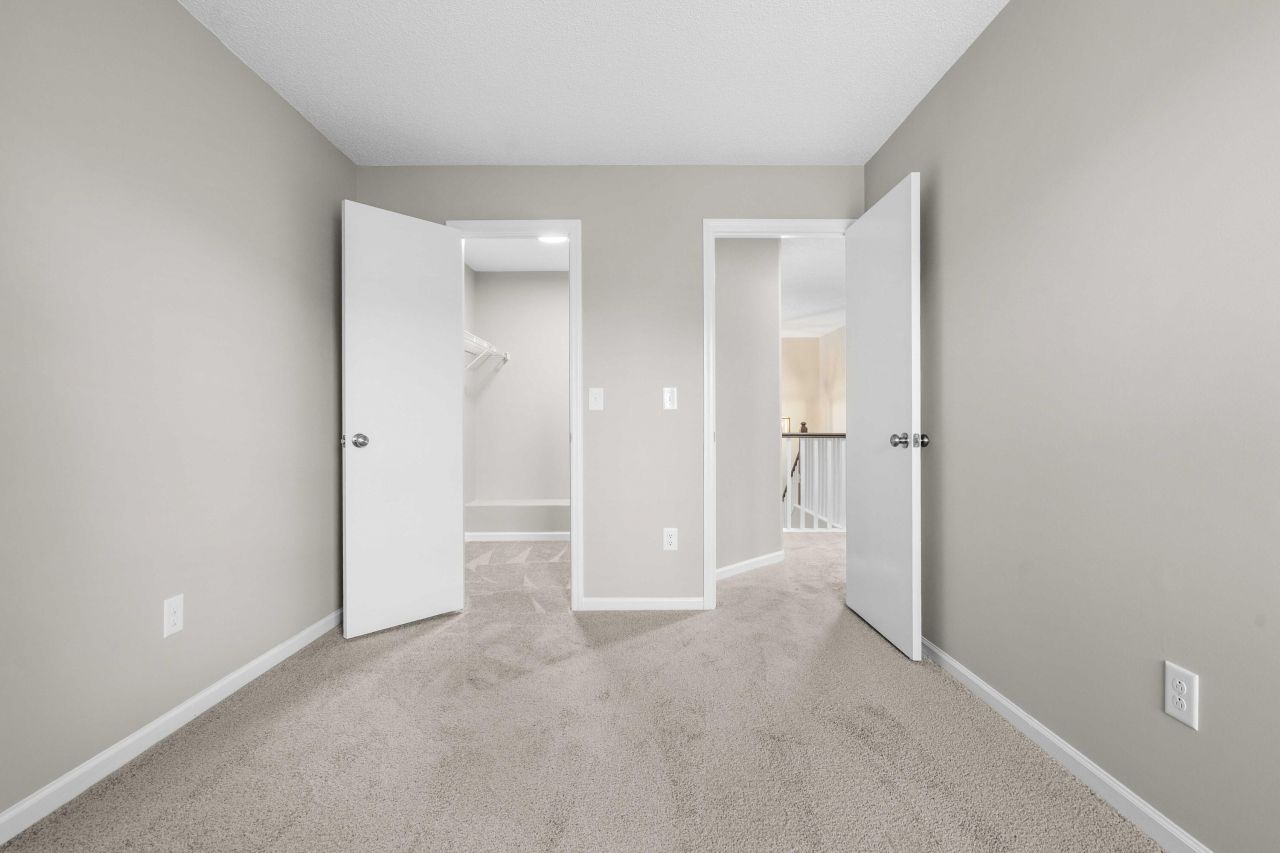 8335 Coventry Photo 26