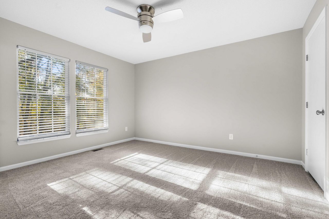 8335 Coventry Photo 31