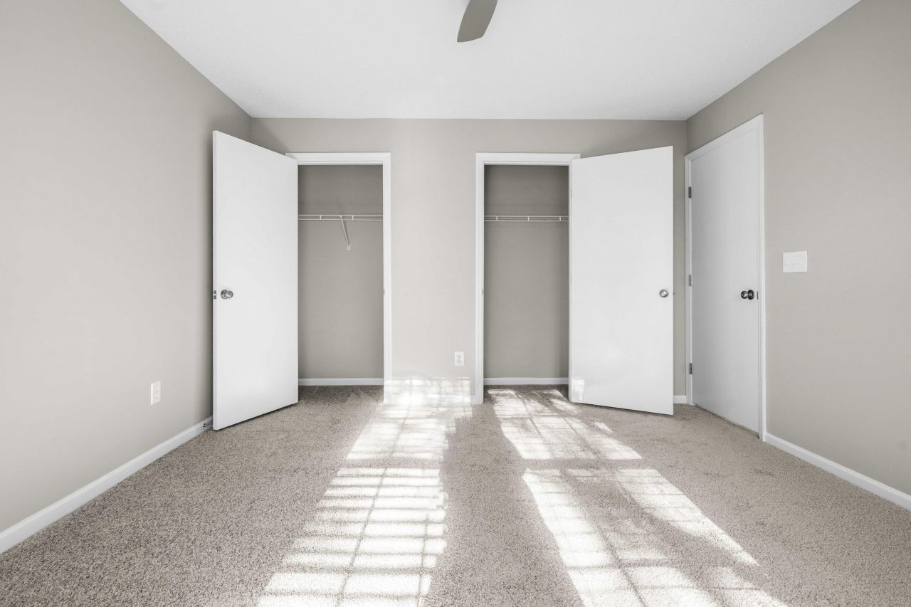 8335 Coventry Photo 33