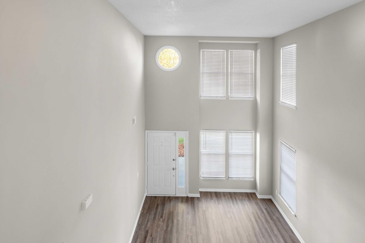 8335 Coventry Photo 36