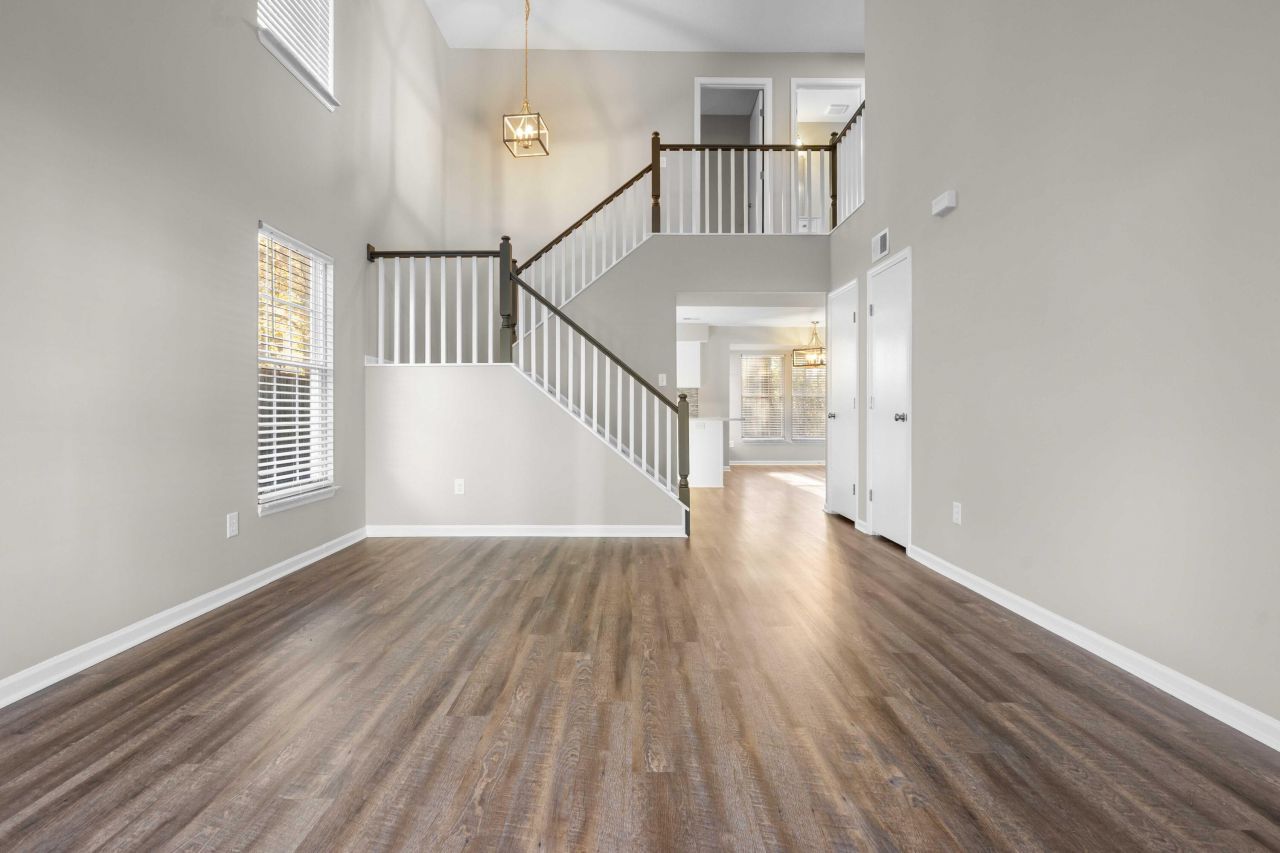 8335 Coventry Photo 7