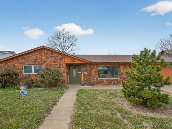 1045 Rolling Meadows , Bartlesville, OK 74006