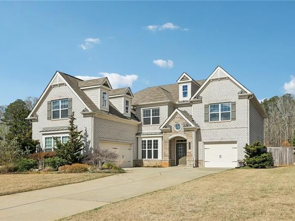 201 Birchin Drive , Woodstock, GA 30188