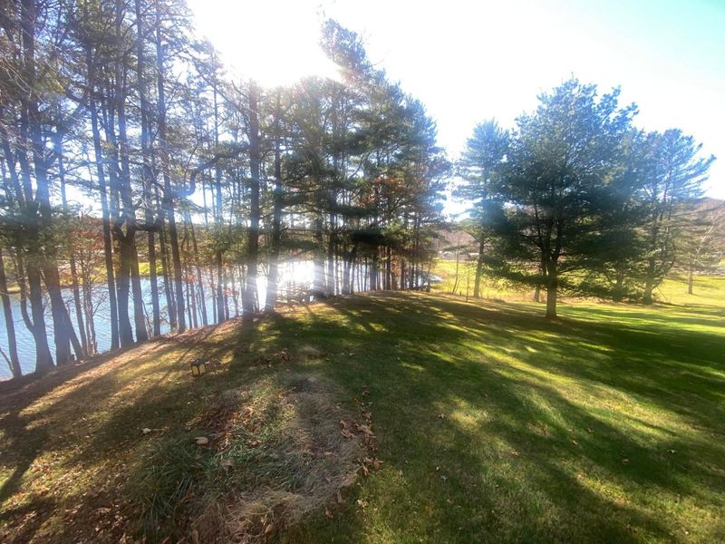 1601 Kato Lane , Hideaway Hills, OH 43107 Photo 16