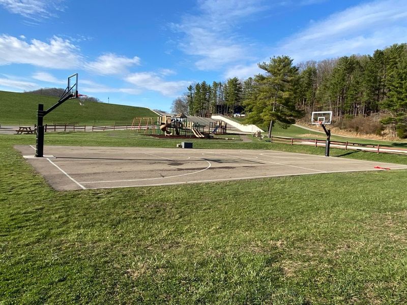 1601 Kato Lane , Hideaway Hills, OH 43107 Photo 20