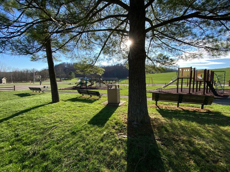 1601 Kato Lane , Hideaway Hills, OH 43107 Photo 24