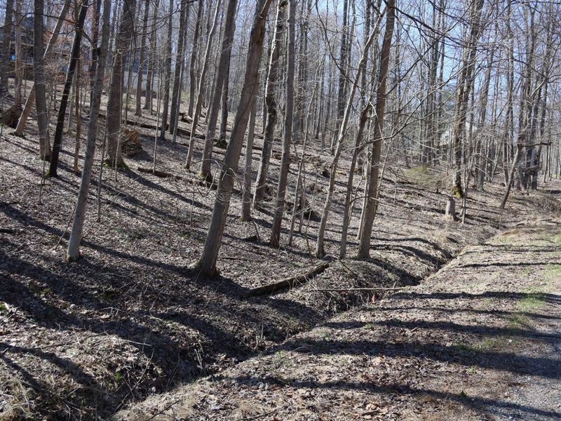 1601 Kato Lane , Hideaway Hills, OH 43107 Photo 7