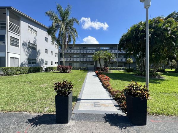 209 Suffolk E, Boca Raton, FL 33434