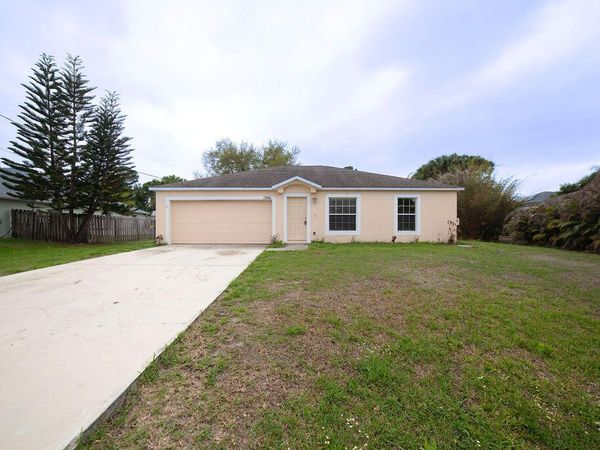 1566 SW Bellevue Avenue, Port St. Lucie, FL 34953