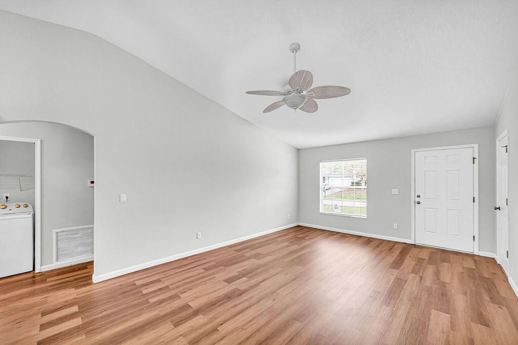 1566 SW Bellevue Avenue, Port Saint Lucie, FL 34953 Photo