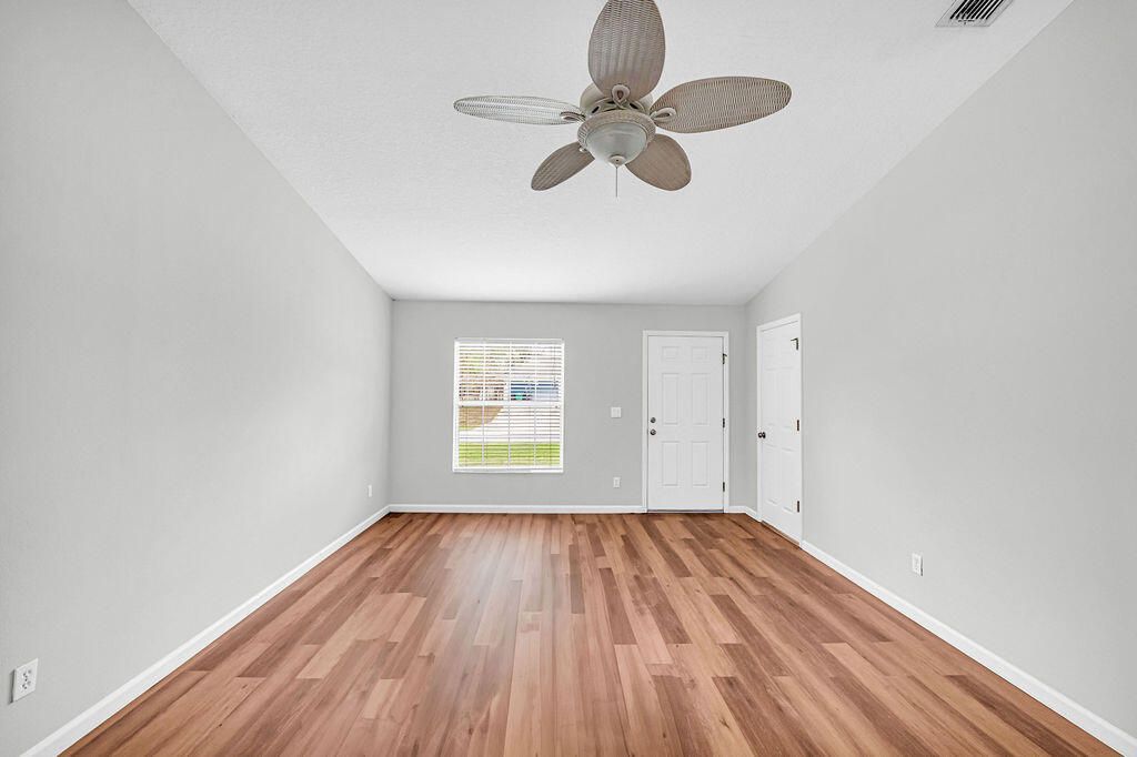 1566 SW Bellevue Avenue, Port Saint Lucie, FL 34953 Photo