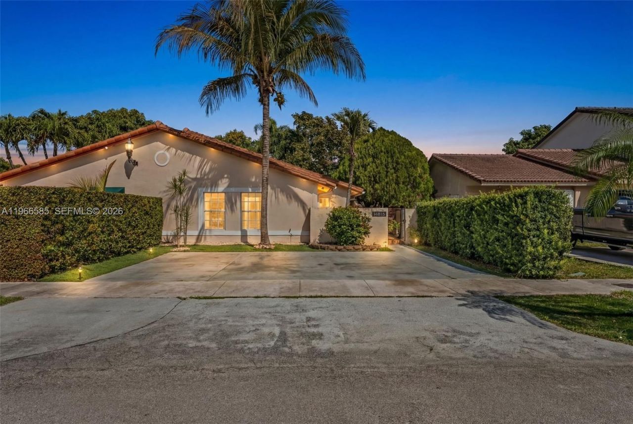 14813 SW 81st St , Unit A, Miami, FL 33193 Photo