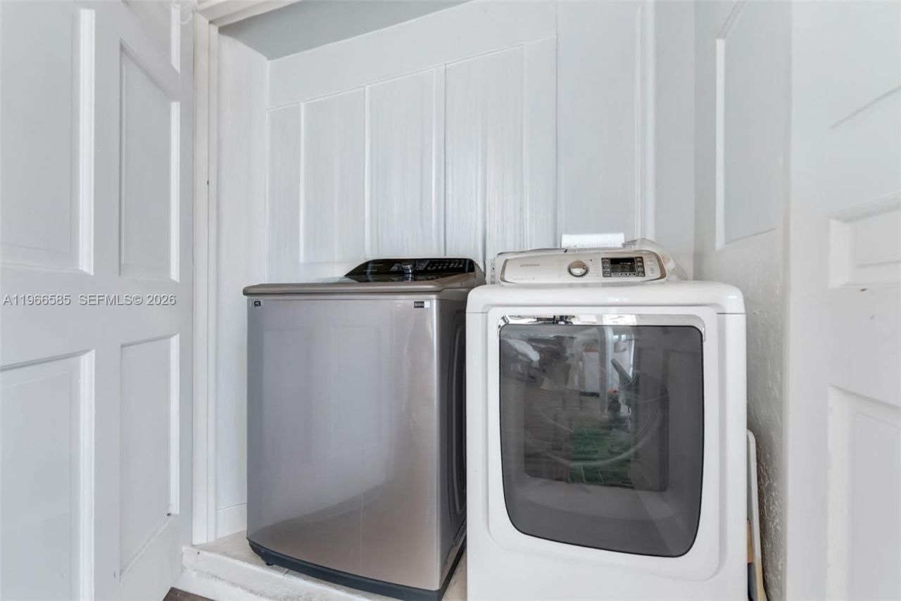 14813 SW 81st St , Unit A, Miami, FL 33193 Photo