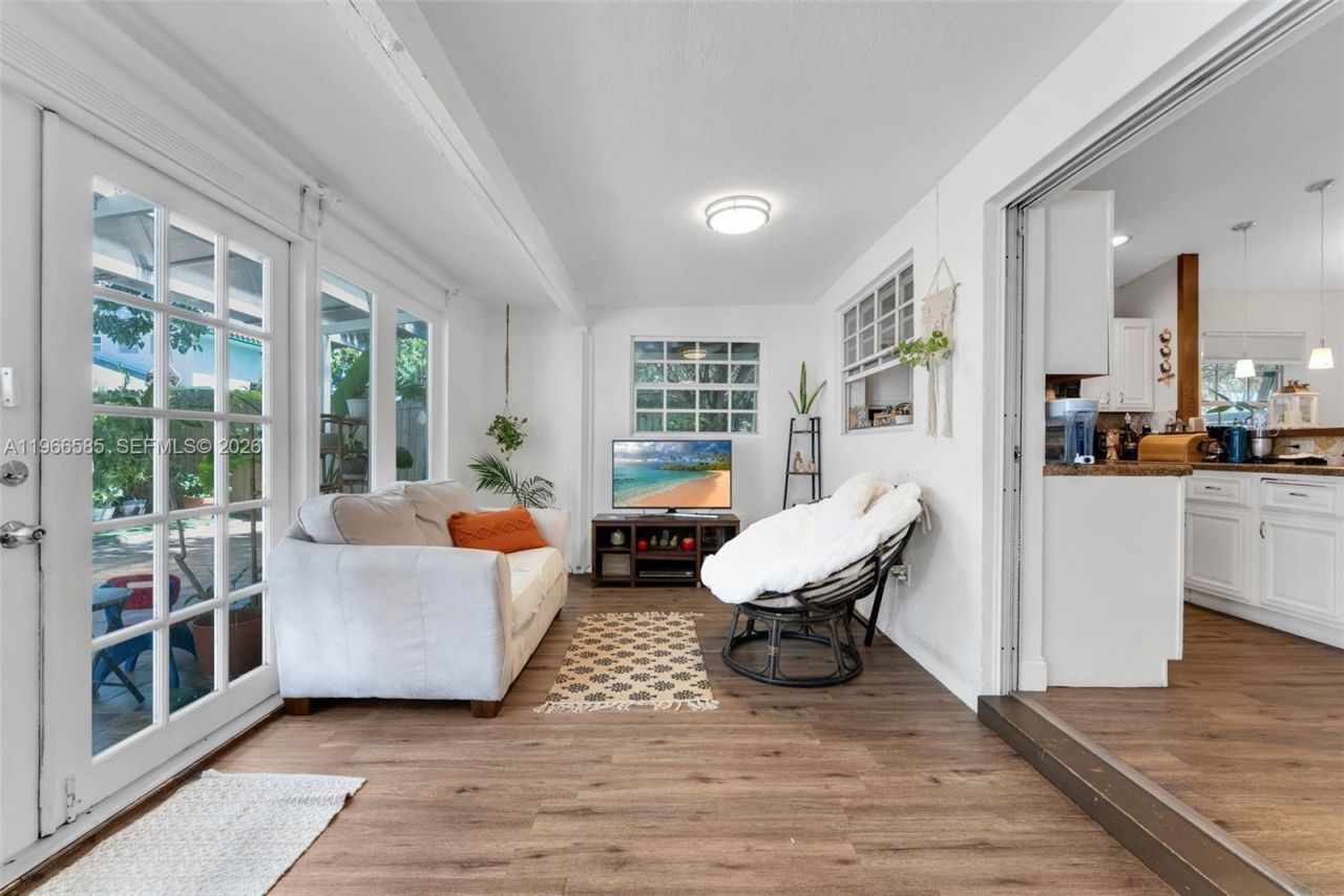 14813 SW 81st St , Unit A, Miami, FL 33193 Photo