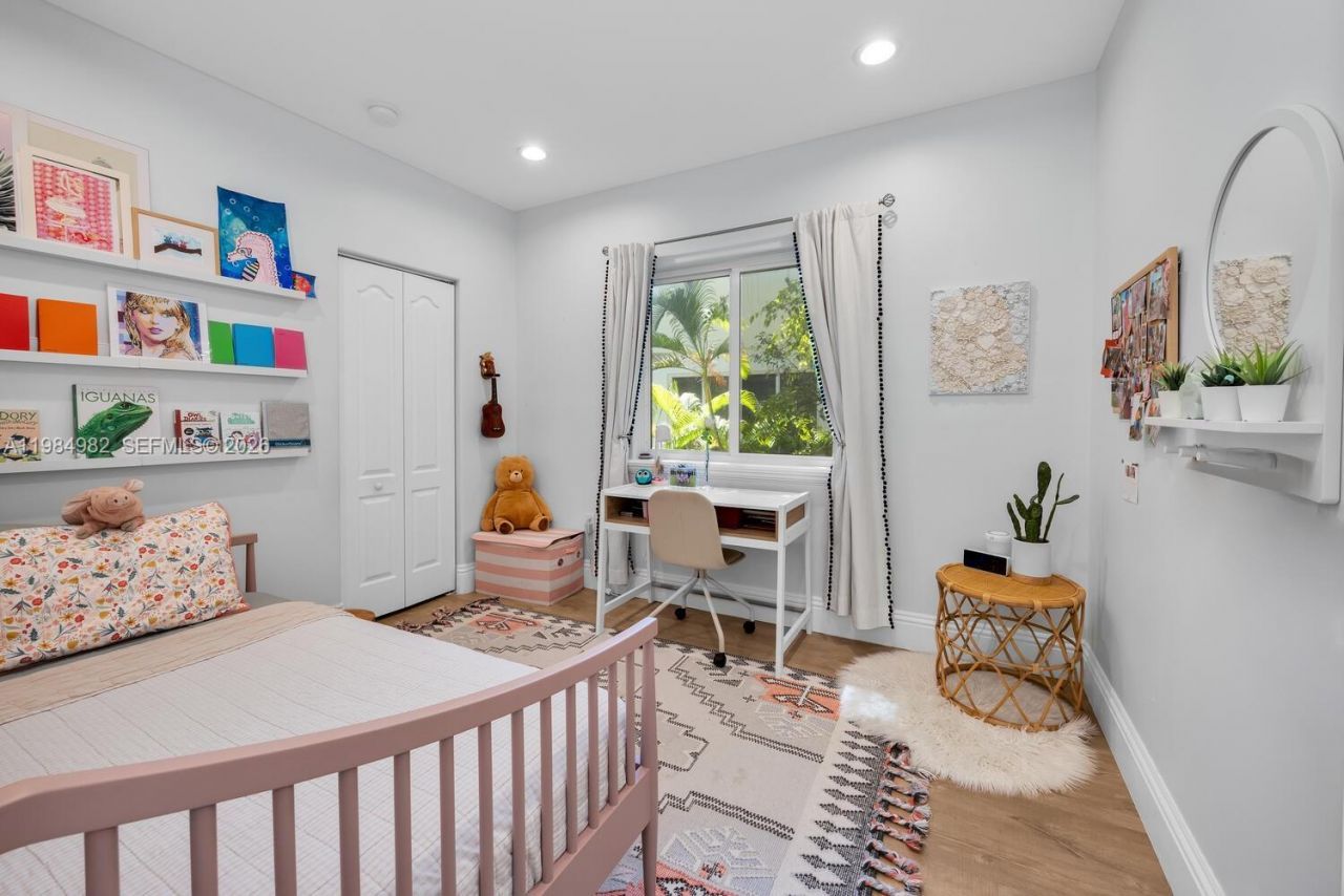 3273 Matilda St , Miami, FL 33133 Photo