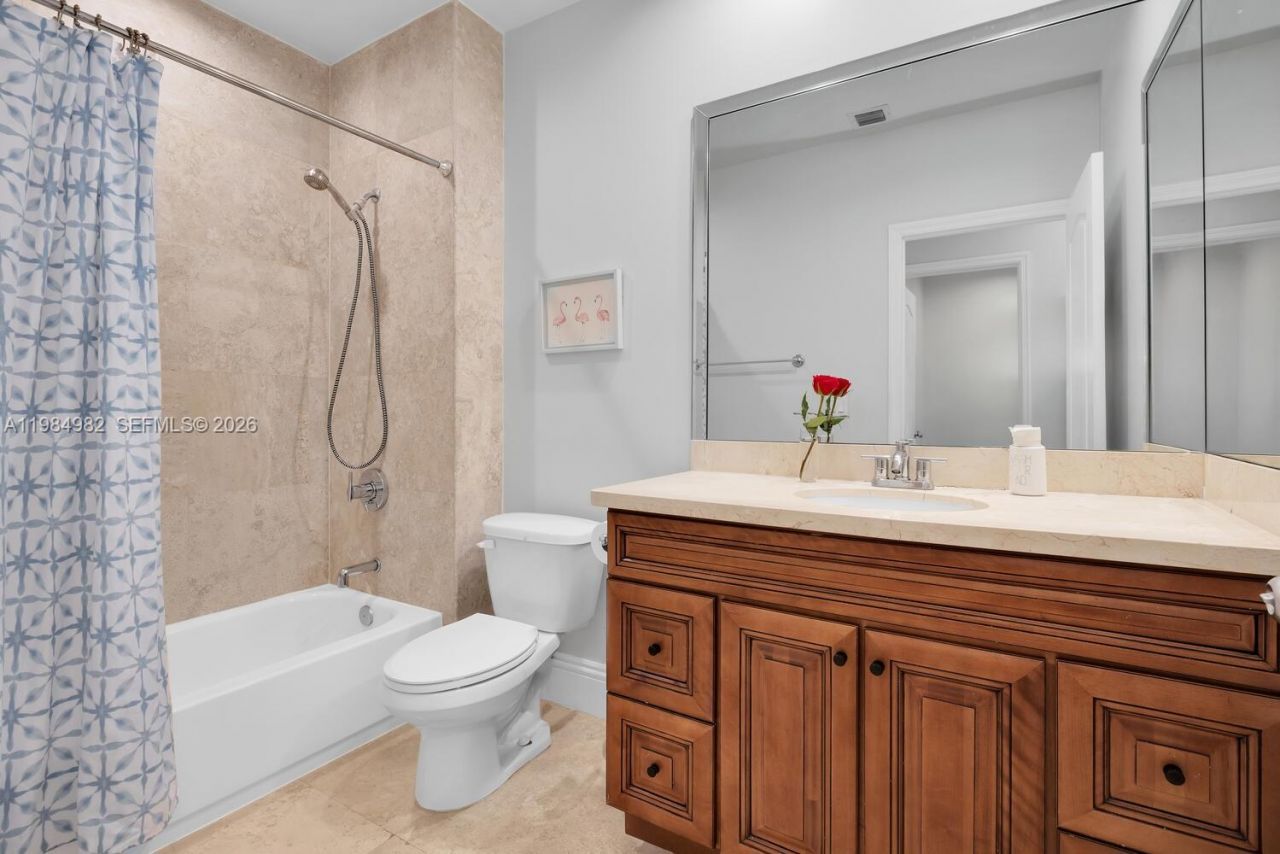 3273 Matilda St , Miami, FL 33133 Photo