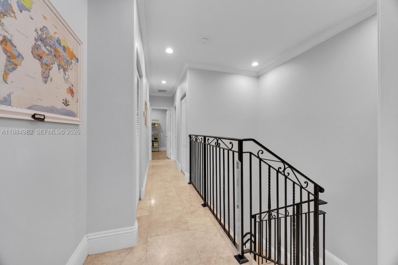 3273 Matilda St , Miami, FL 33133 Photo