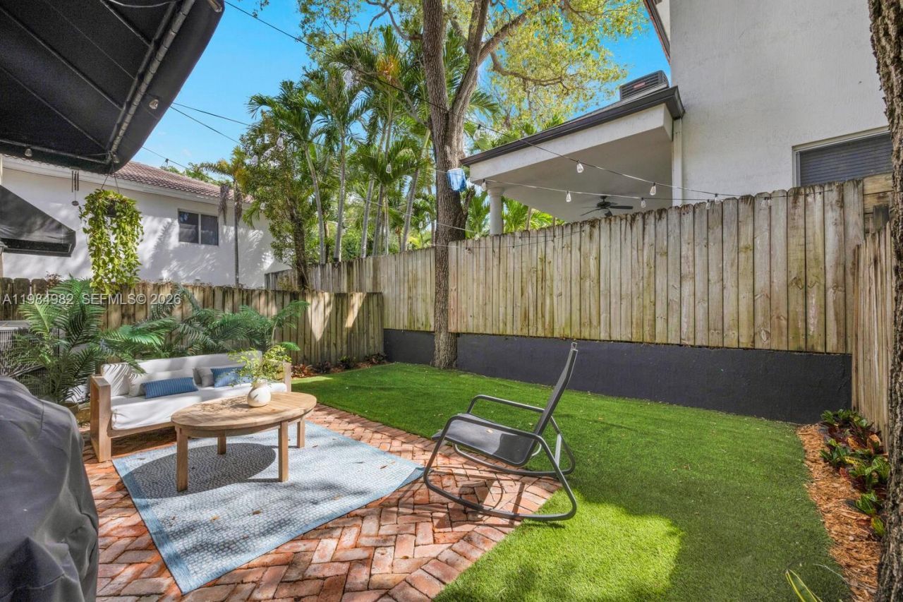 3273 Matilda St , Miami, FL 33133 Photo