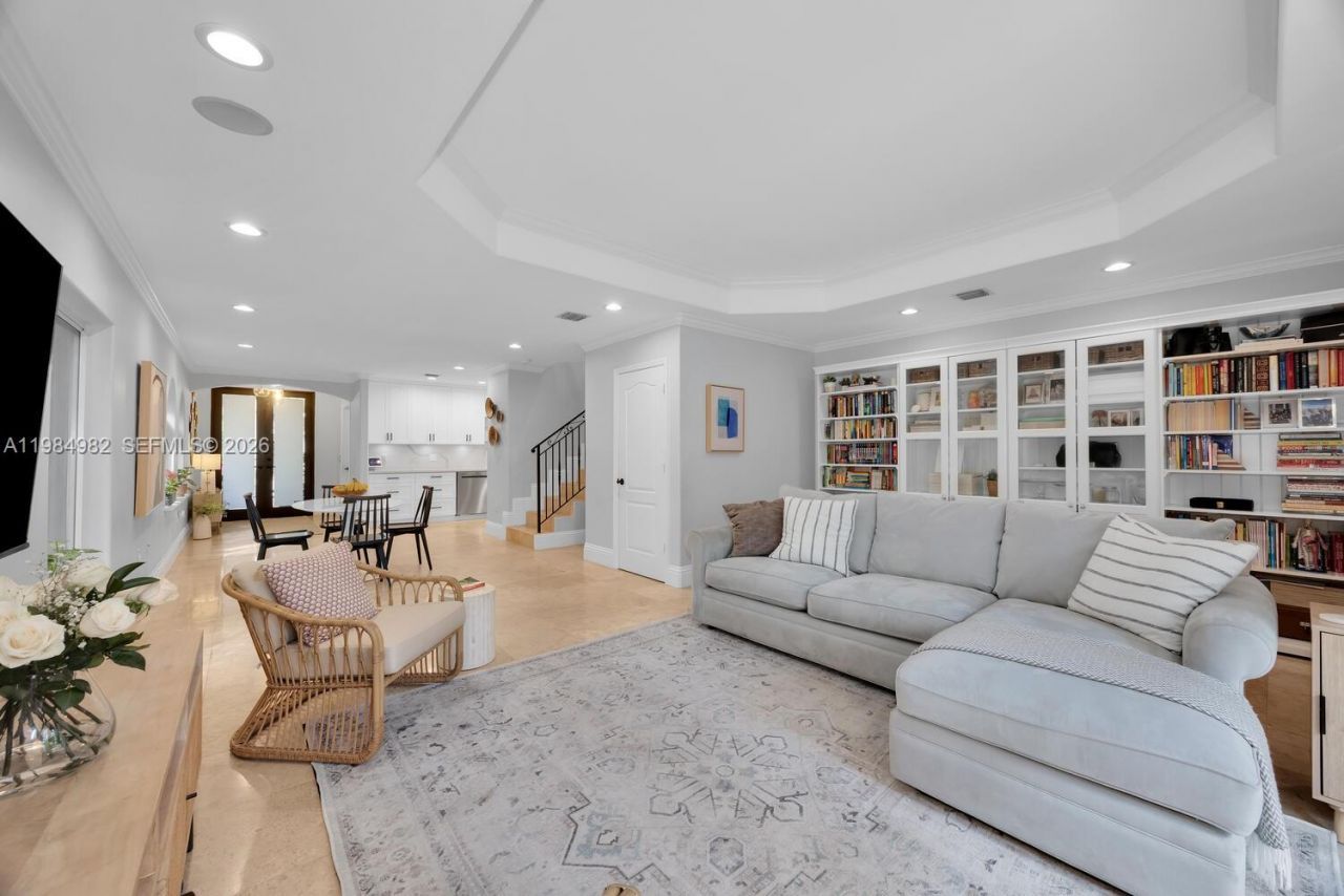 3273 Matilda St , Miami, FL 33133 Photo