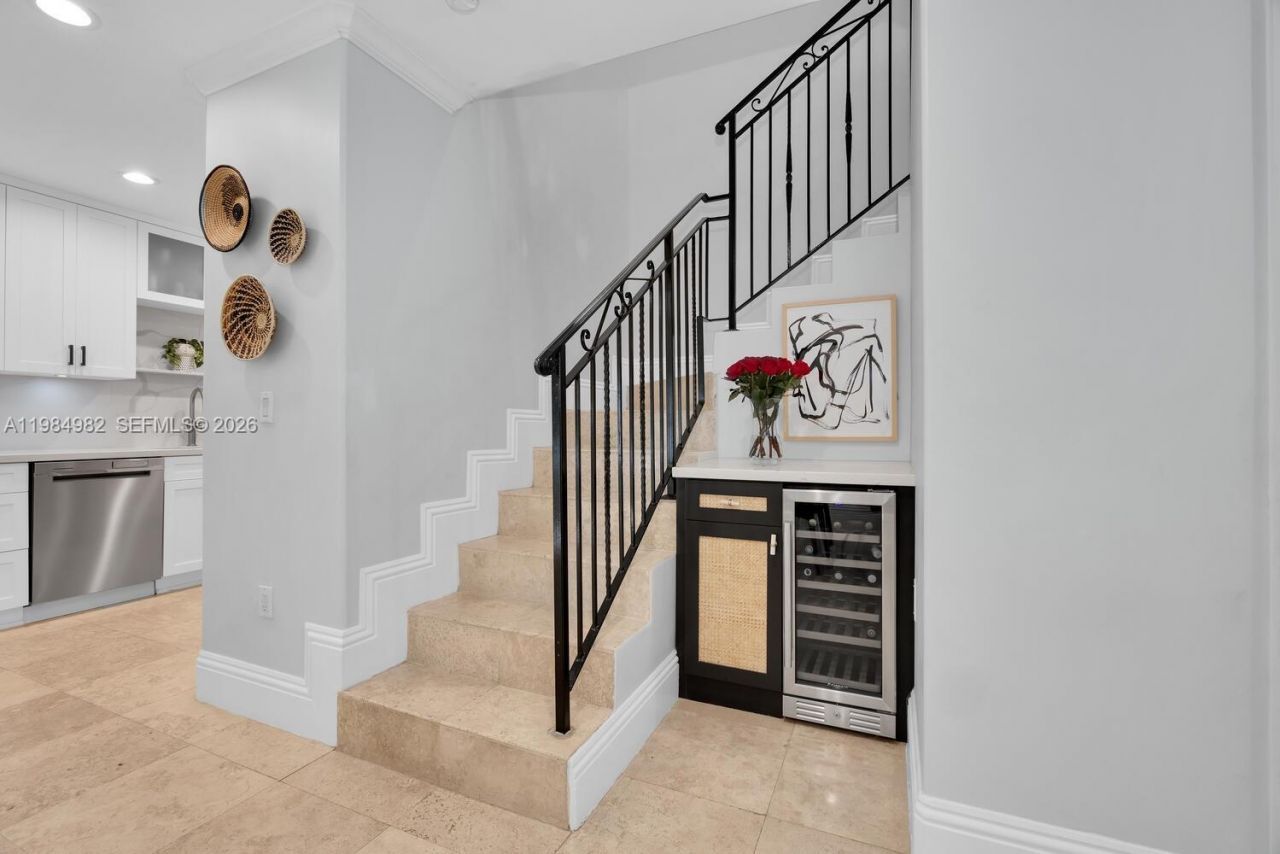 3273 Matilda St , Miami, FL 33133 Photo