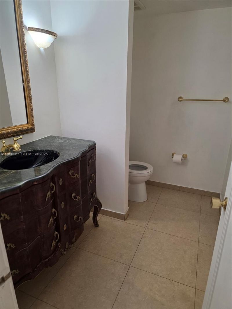 19355 Turnberry Way, Unit 2E, Aventura, FL 33180 Photo