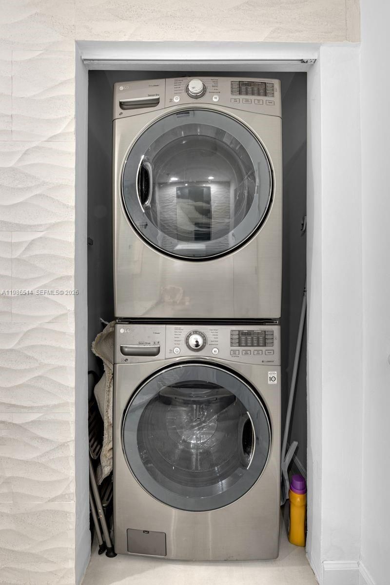 2001 Meridian Ave , Unit 327, Miami Beach, FL 33139 Photo