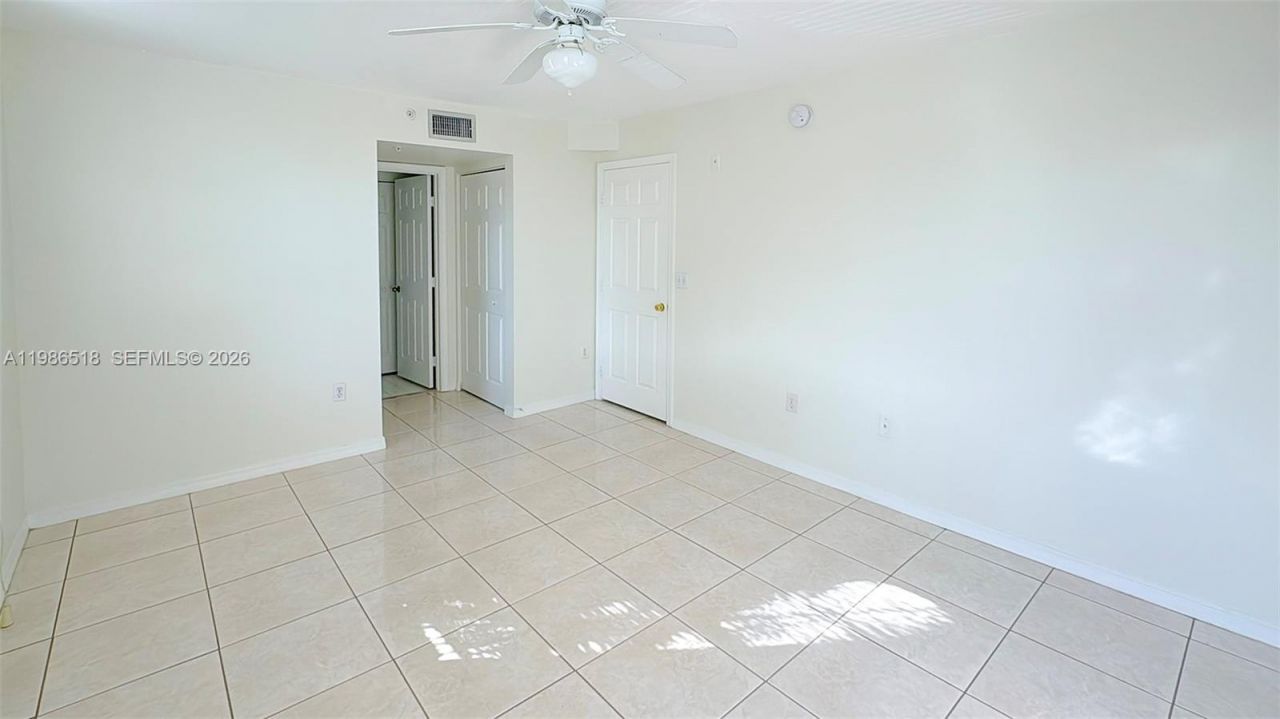 677 SW 111th Ave , Unit 204, Pembroke Pines, FL 33025 Photo