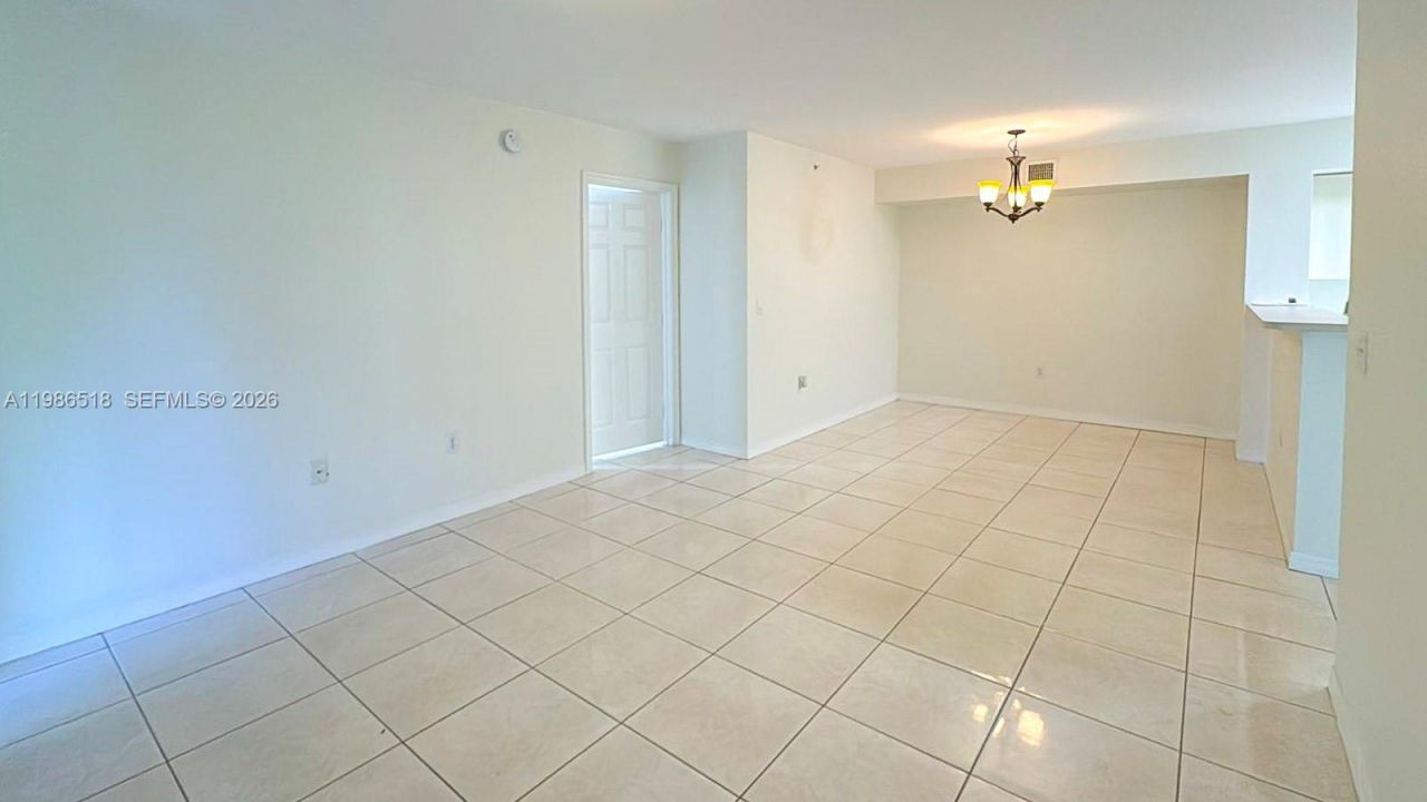 677 SW 111th Ave , Unit 204, Pembroke Pines, FL 33025 Photo
