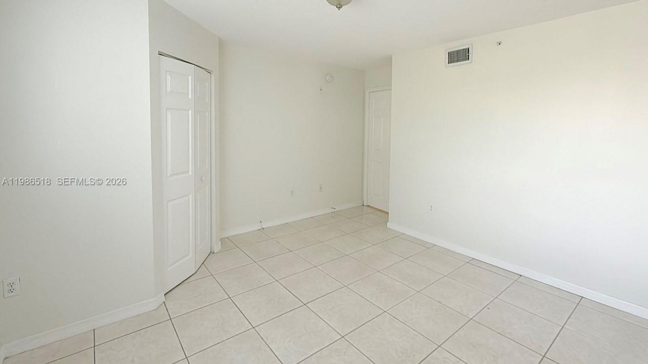 677 SW 111th Ave , Unit 204, Pembroke Pines, FL 33025 Photo
