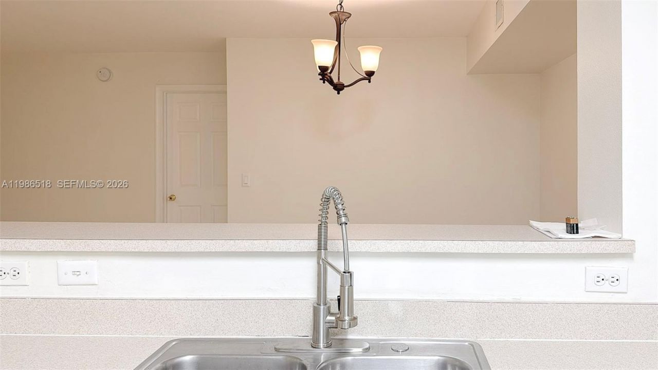 677 SW 111th Ave , Unit 204, Pembroke Pines, FL 33025 Photo