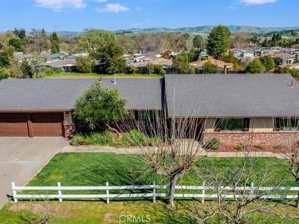 1225 Santa Rita, Templeton, CA 93465