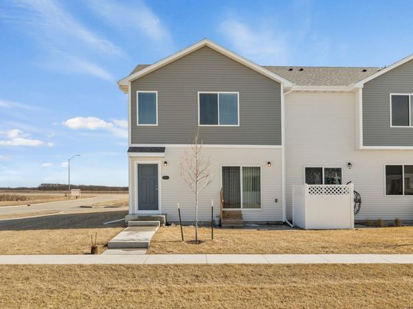 2828 Quartz Avenue NE, Bondurant, IA 50035