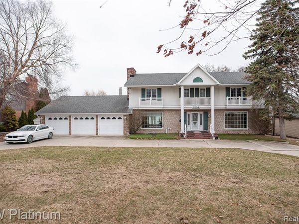 2894 Military Street, Port Huron, MI 48060