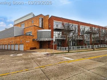 322 E Harrison Avenue, Royal Oak Twp, MI 48067