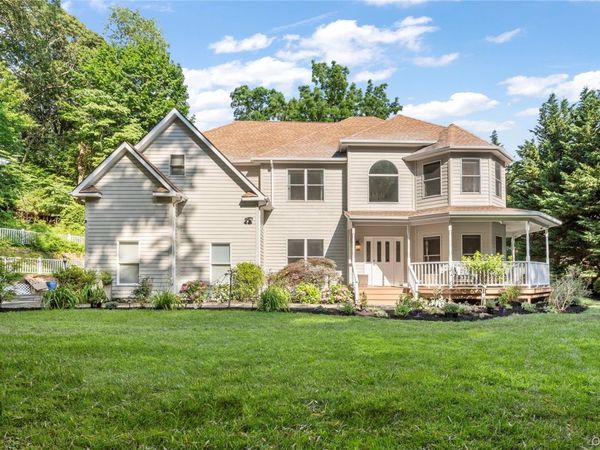 91 Bennetts Road , East Setauket, NY 11733