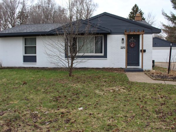 1545 Iowa Street SW, Wyoming, MI 49509