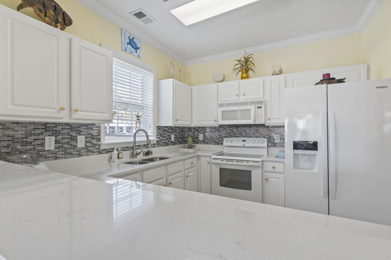 6203 Catalina Dr. Photo 6