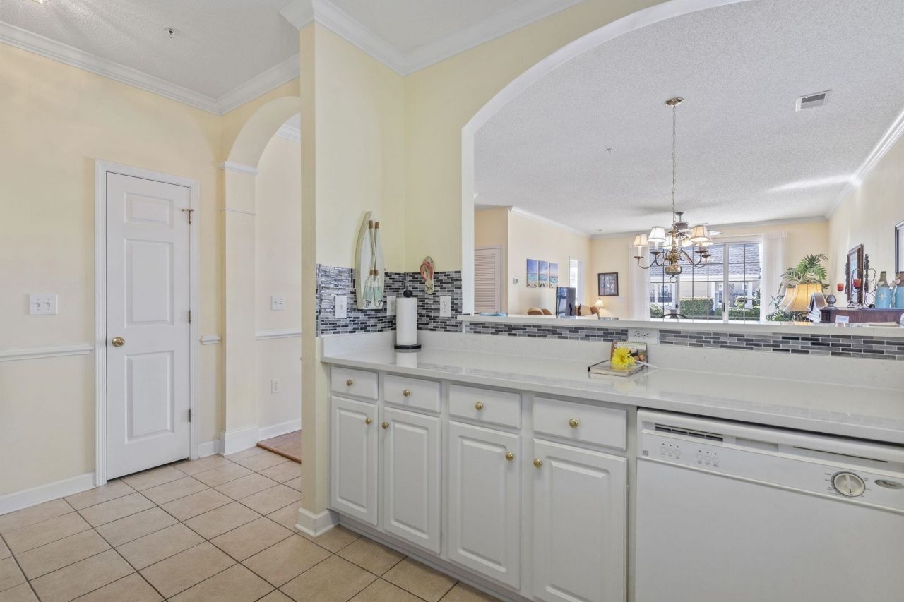 6203 Catalina Dr. Photo 9