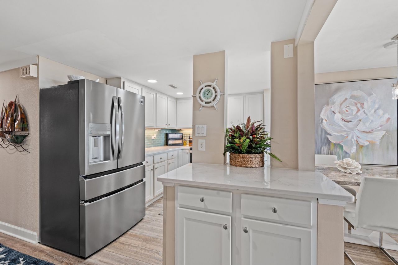 100 Ocean Creek Dr. Photo 13