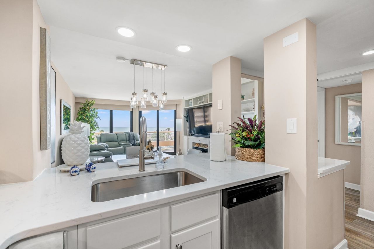 100 Ocean Creek Dr. Photo 5